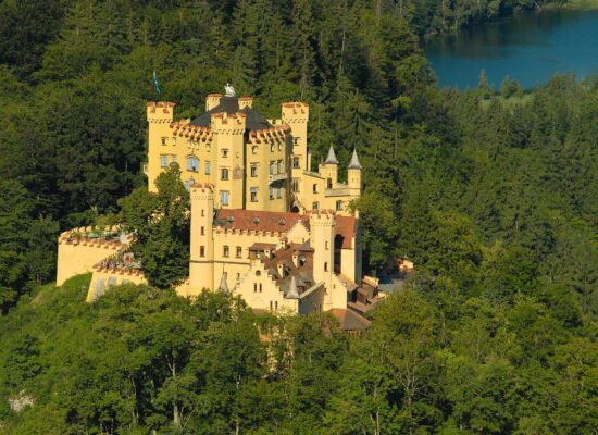 hohenschwangau_copyright-pixabay-aingnamma-Koenigsschloesser